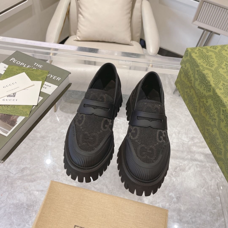 G*u*i casual shoes